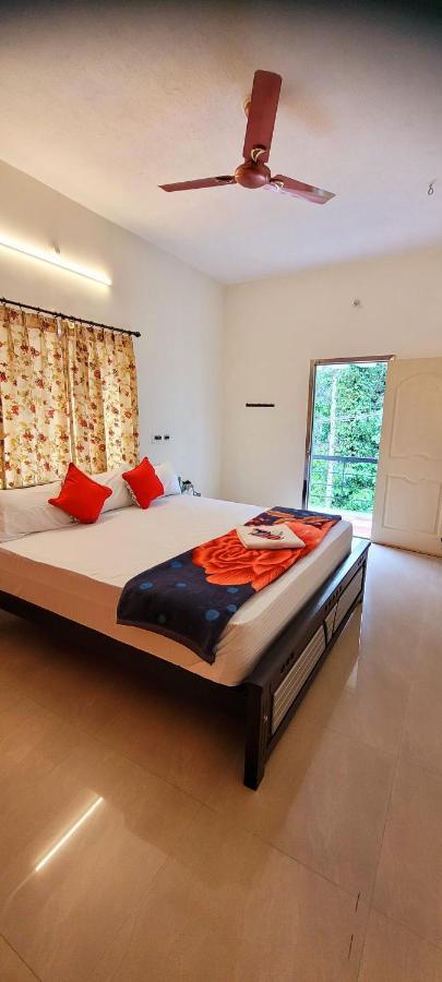 Royal Black Pepper Cottage Yercaud Exterior foto